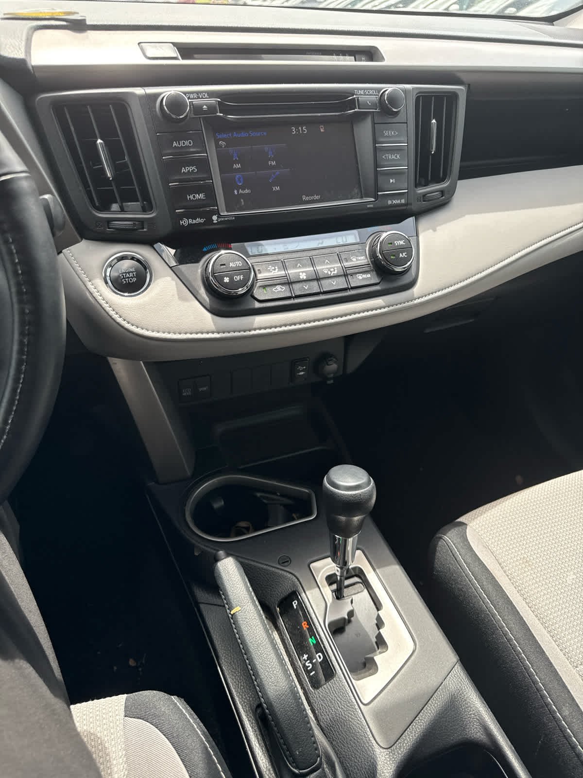 Used 2018 Silver Sky Metallic Toyota XLE image 18