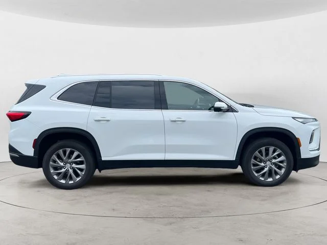 Used 2025 Summit White Buick Preferred image 4