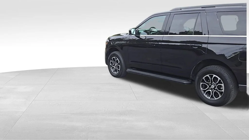 Used 2024 Black Ford XLT image 6
