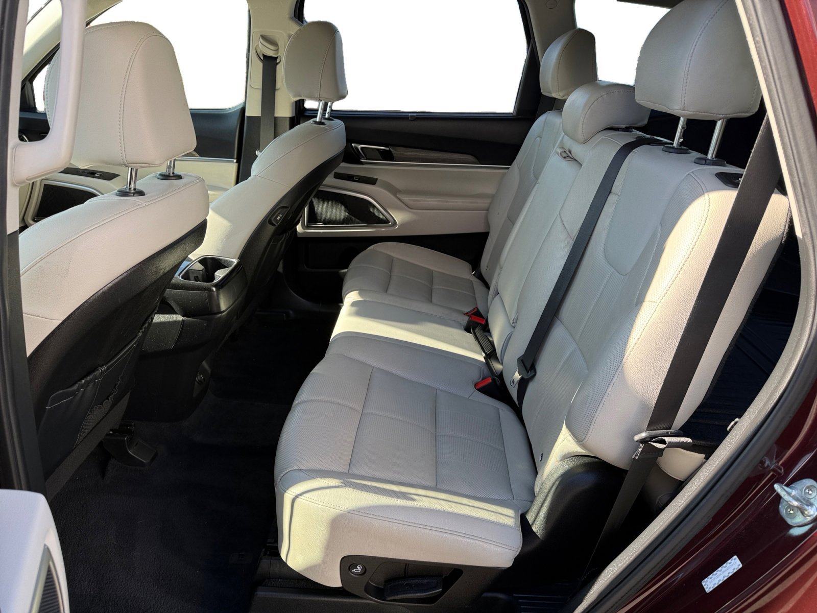 Used 2022 Sangria Kia EX image 16