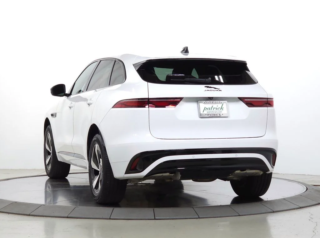 Used 2025  Jaguar P250 R-Dynamic S image 3