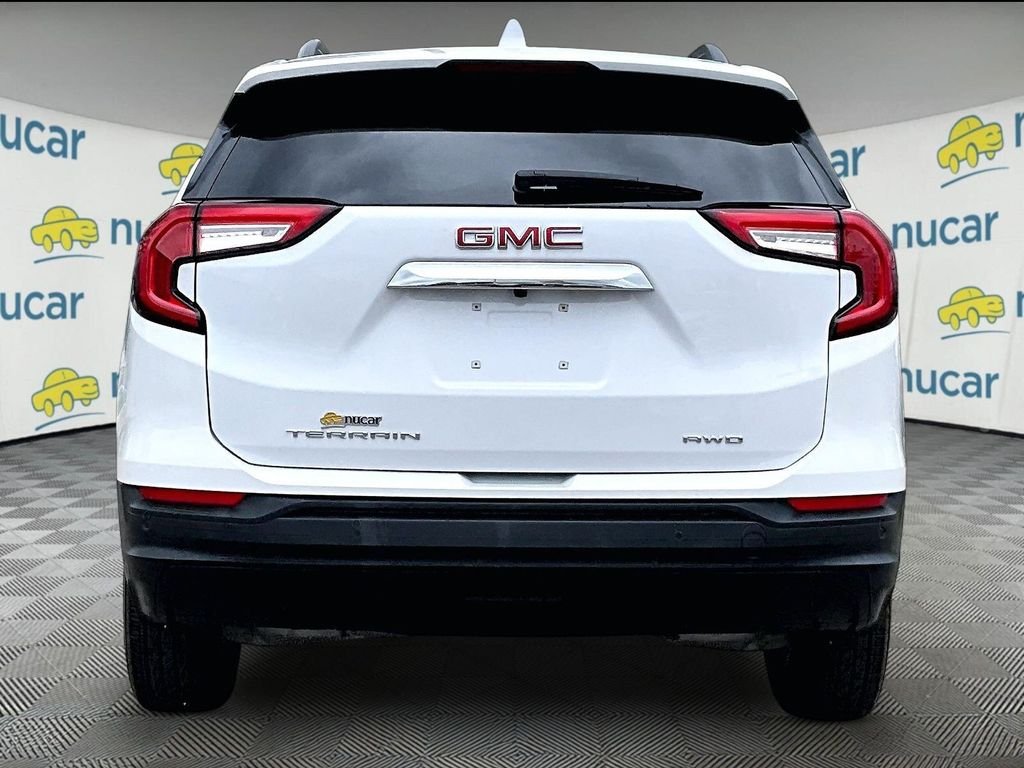 Used 2023 White GMC SLE image 5