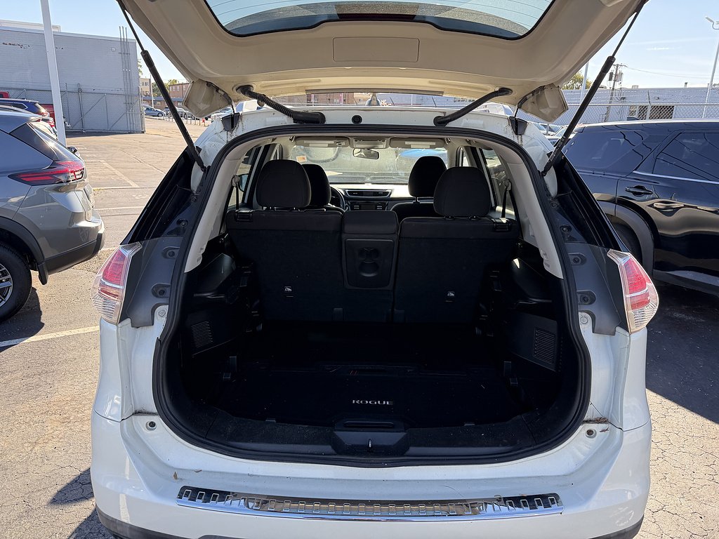 Used 2016 Pearl White Nissan SV image 38