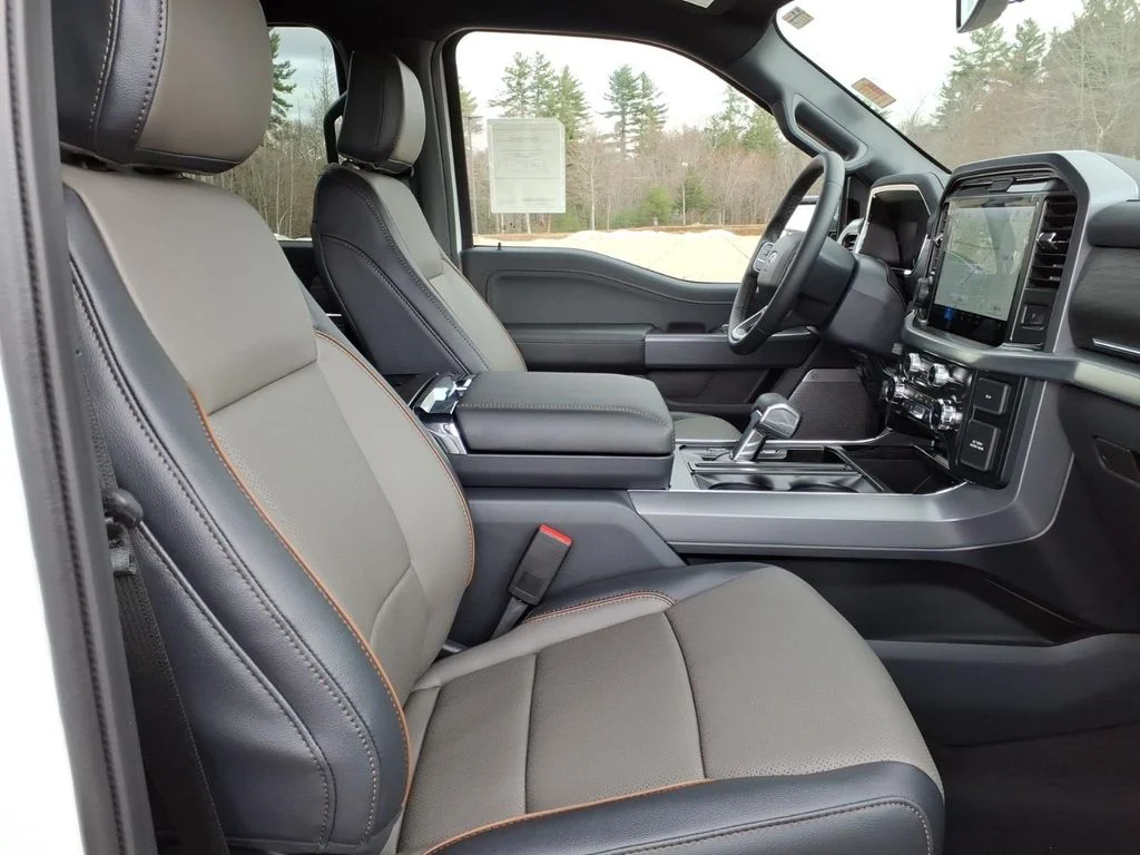 New 2026 Star White Metallic Tri-Coat Ford Lariat image 12