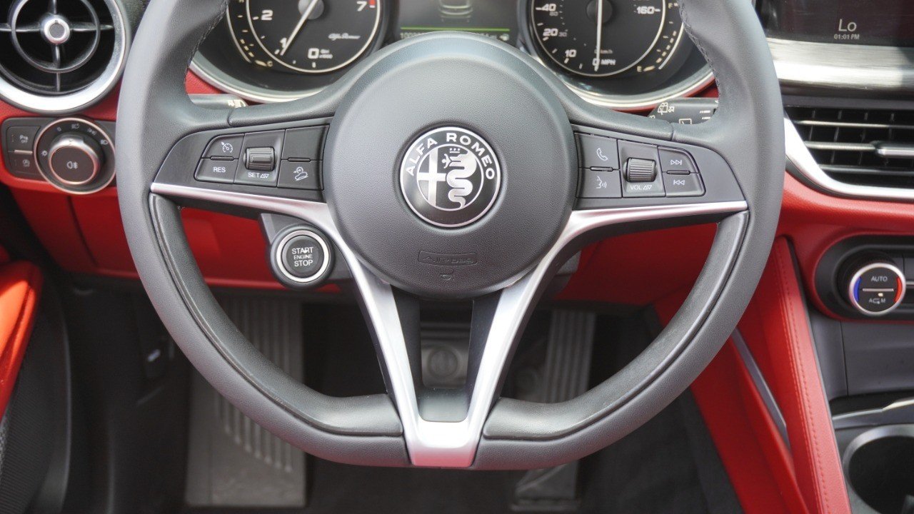 Used 2018 Black Alfa Romeo  image 30