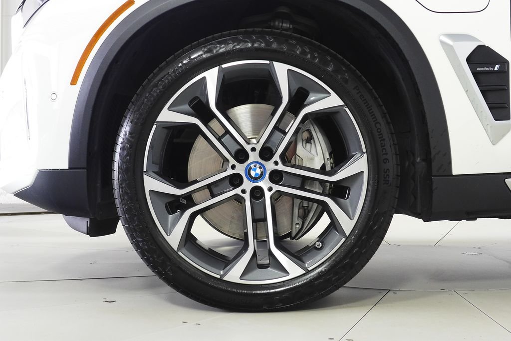 Certified Used 2024 Alpine White BMW xDrive50e image 5