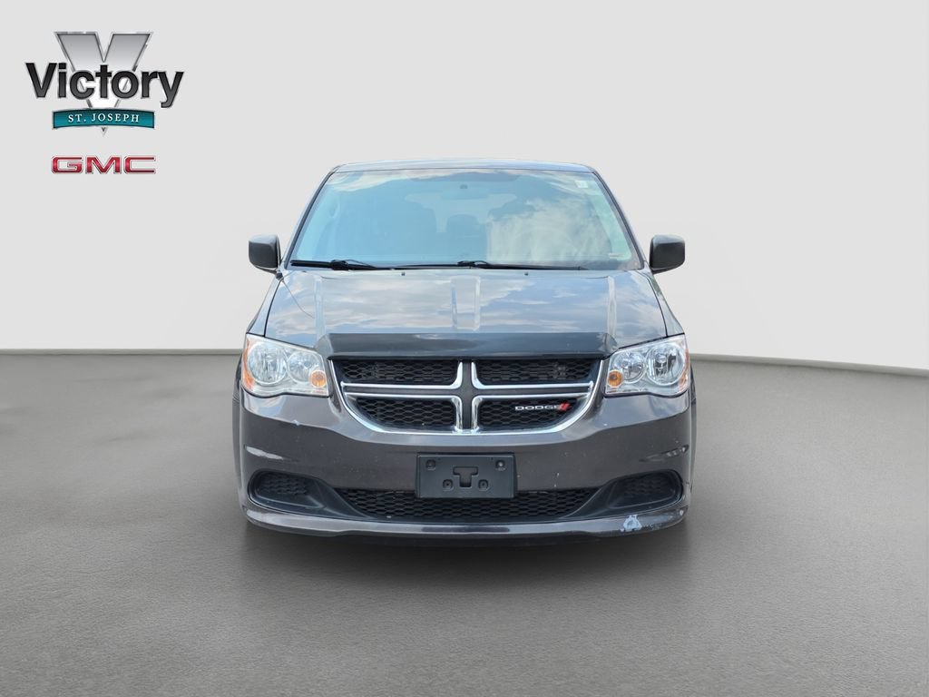 Used 2017 Dodge Grand Caravan SE with VIN 2C4RDGBG8HR865685 for sale in Kansas City