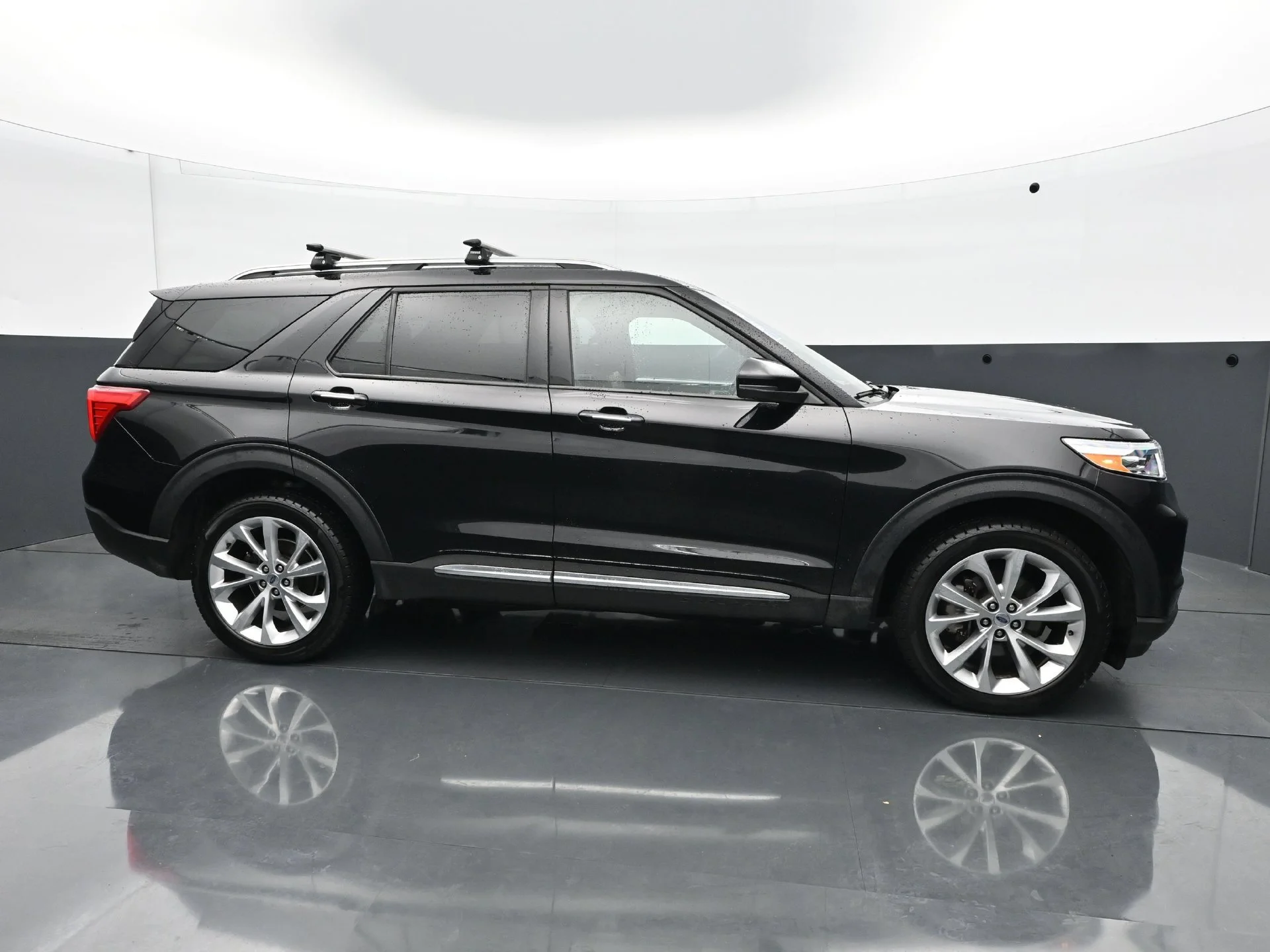 Used 2022 Black Ford Platinum image 8