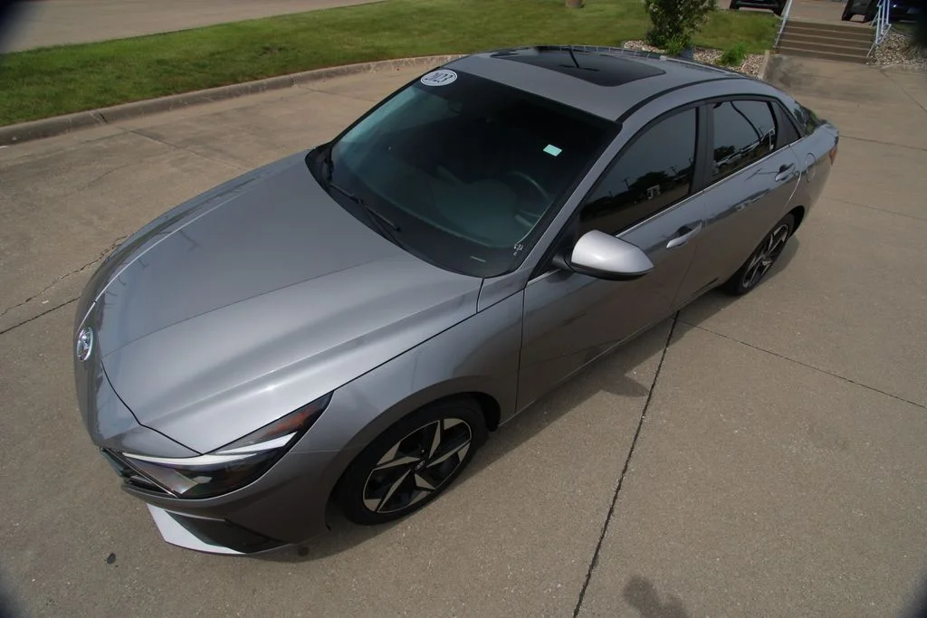 Used 2023 Silver Hyundai Limited image 19