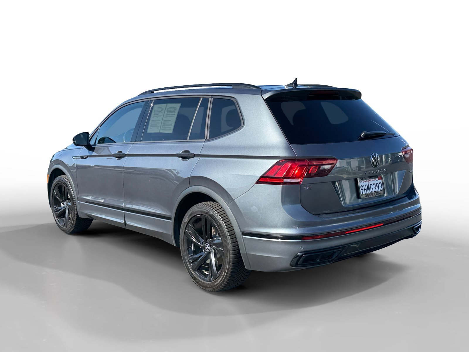 Certified Used 2023 Platinum Gray Metallic Volkswagen 2.0T SE R-Line Black image 3