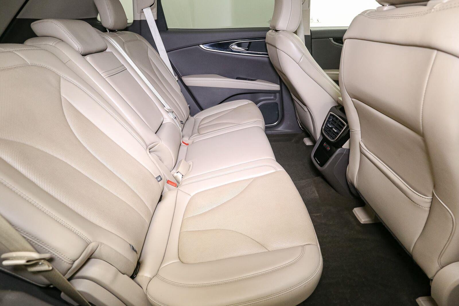 Used 2021 Iced Mocha Lincoln Reserve image 23