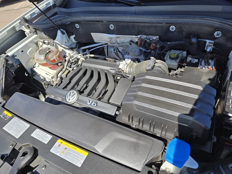 Used 2021 White Pearl Volkswagen 3.6L V6 SE W/TECHNOLOGY R-LINE FWD *LTD AVAIL* image 17