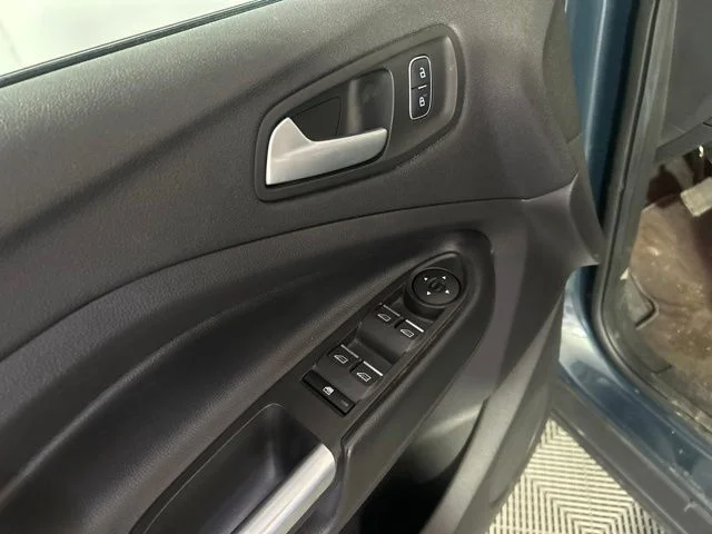 Used 2019 Sea Green Ford SEL image 10