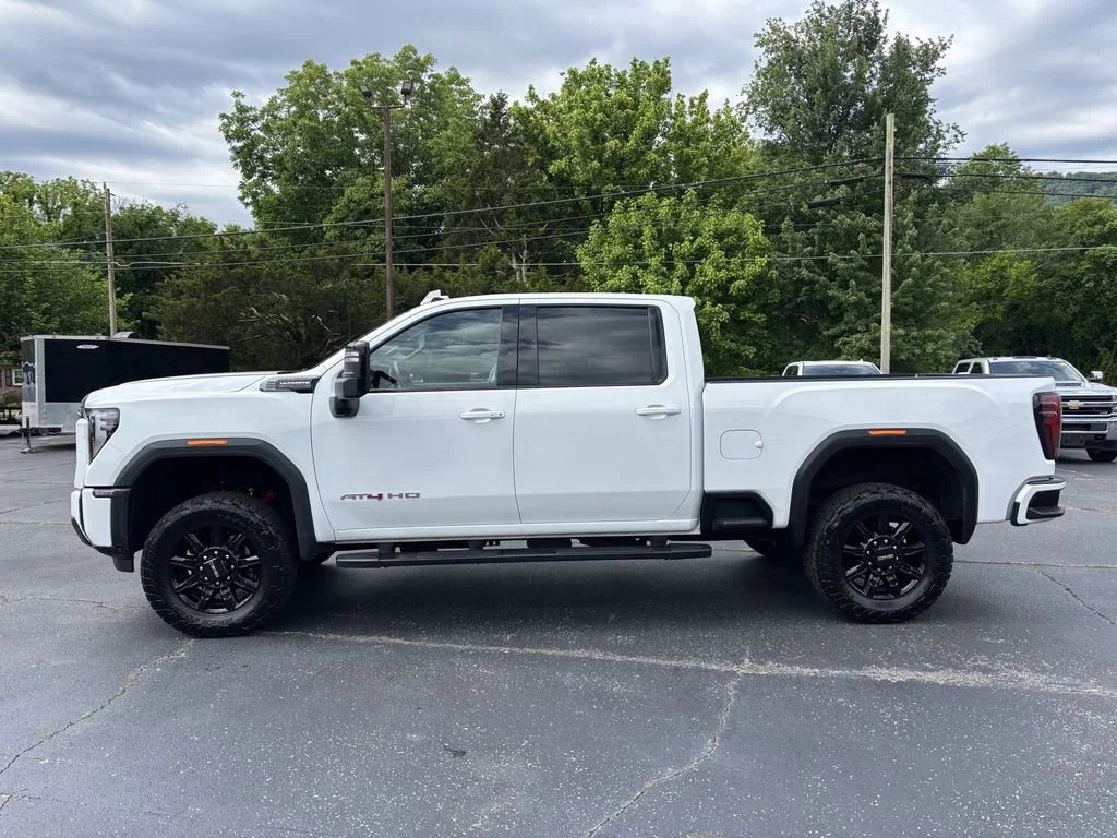 Used 2024 Summit White GMC AT4 image 6