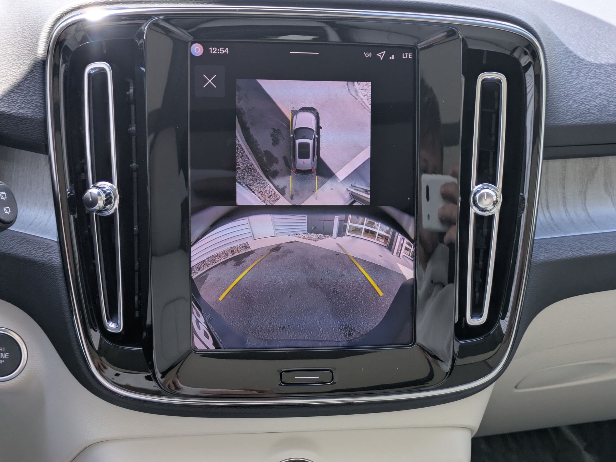 New 2026 Crystal White Volvo Plus image 13