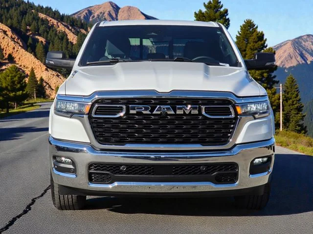 Used 2025 White Ram Big Horn/Lone Star image 3
