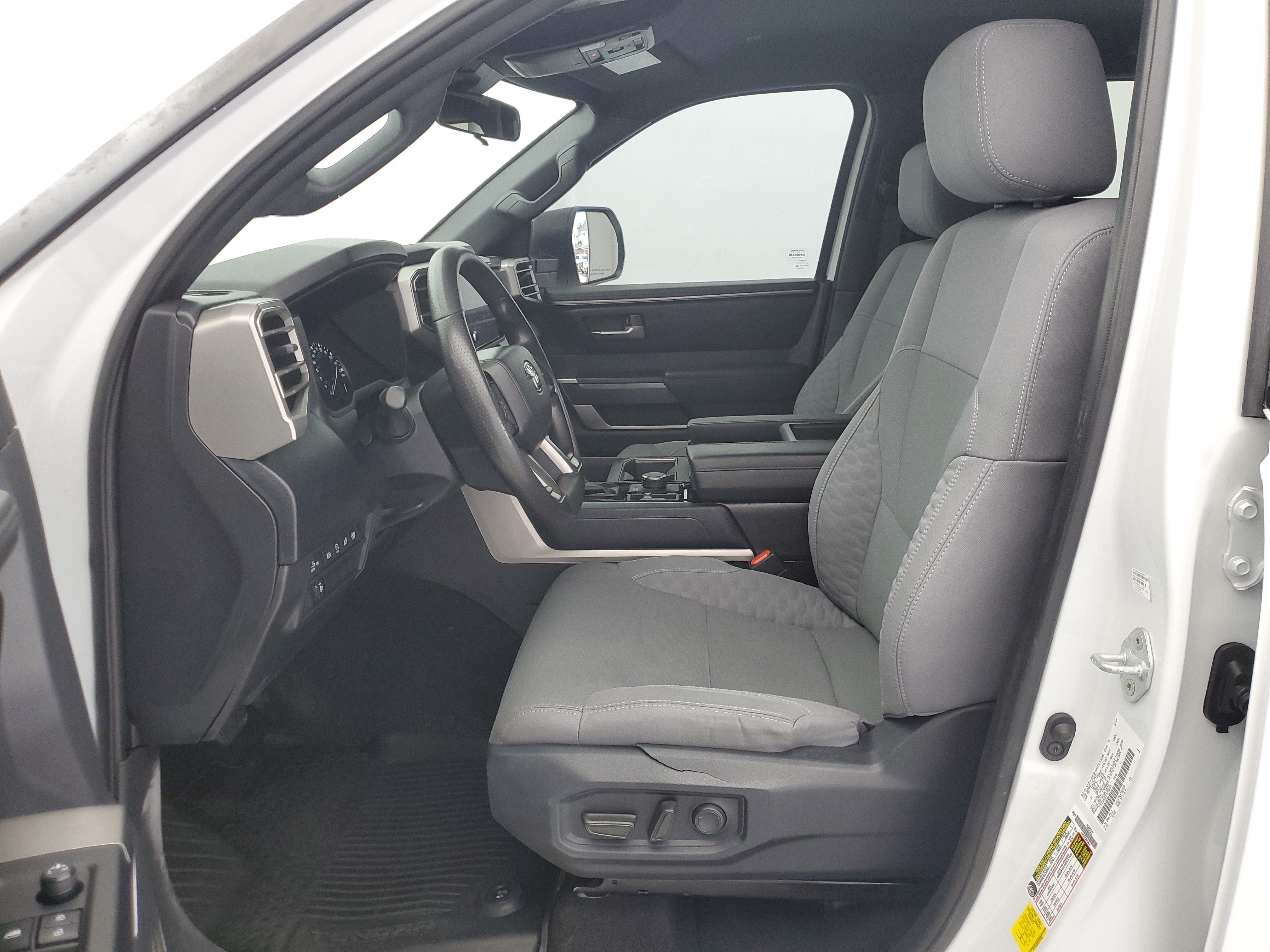 Used 2025 Ice Cap Toyota SR5 image 19