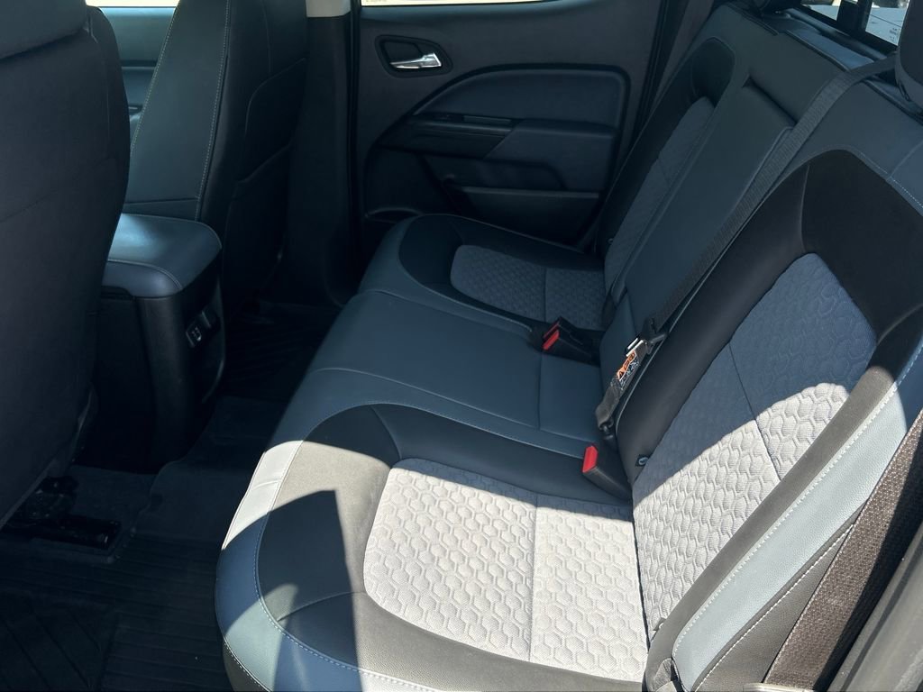 Used 2022 Black Chevrolet Z71 image 16
