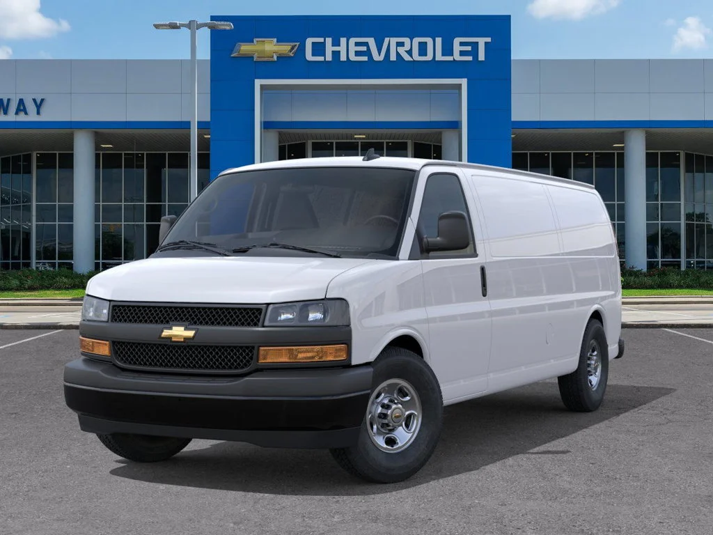 New 2025 Summit White Chevrolet WT image 6
