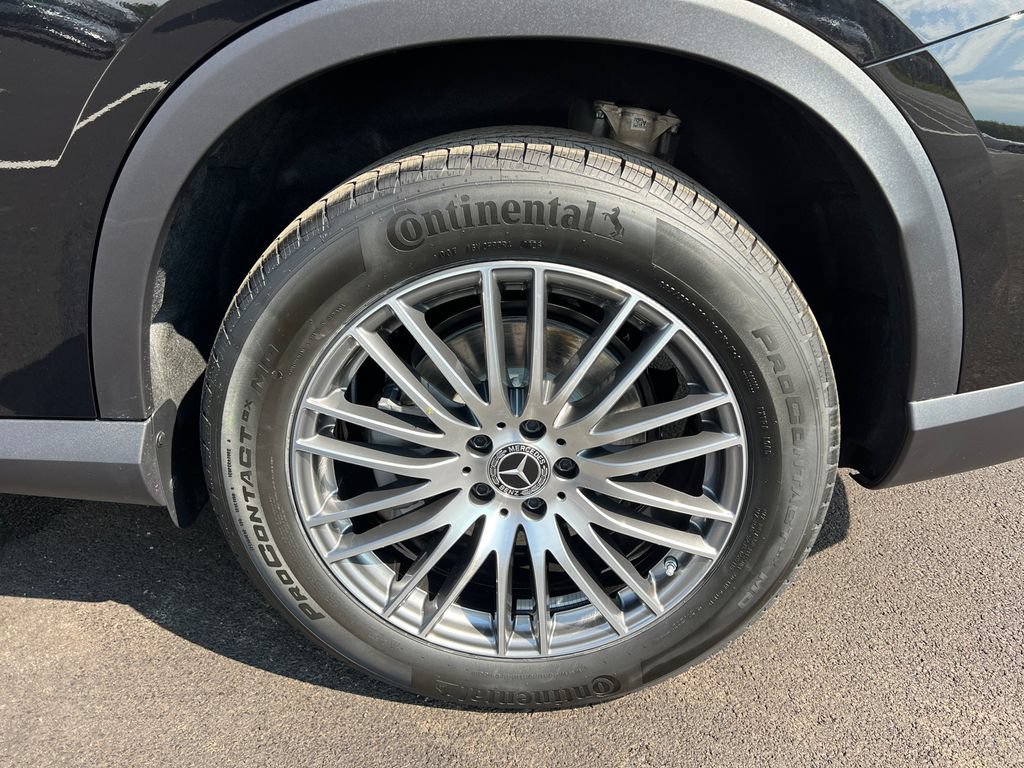 New 2026 Obsidian Black Metallic Mercedes-Benz GLC 300 image 67