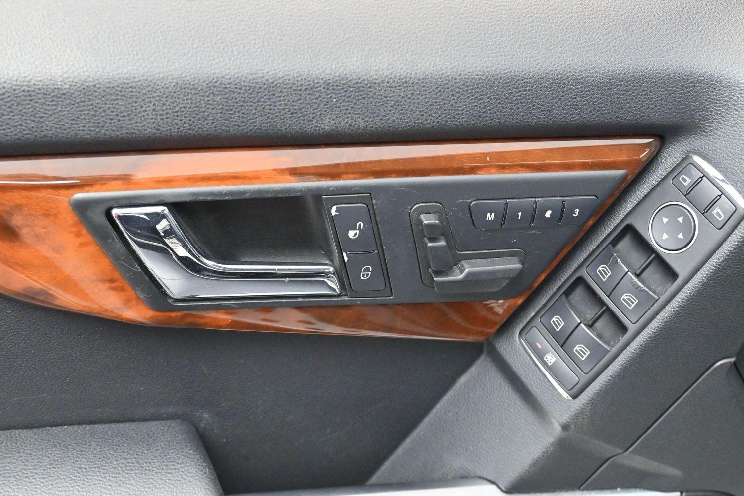 Used 2010 Black Mercedes-Benz GLK 350 image 12