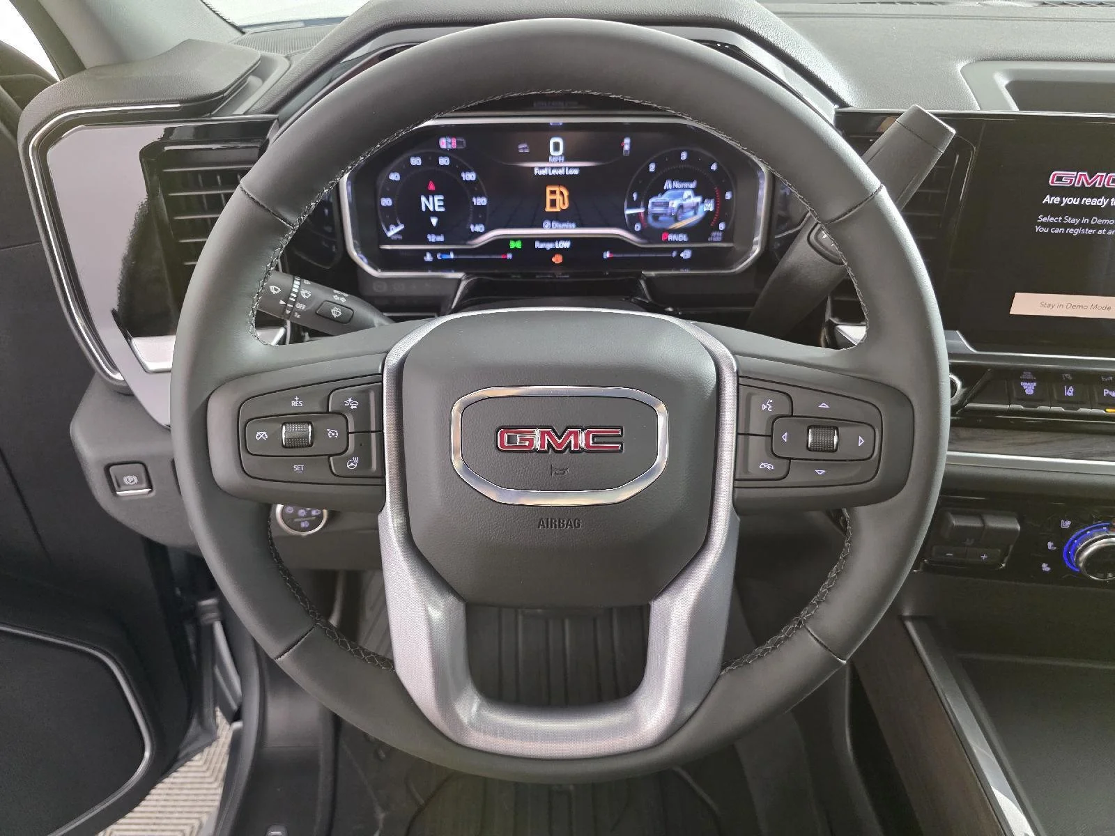 New 2025 Sterling Metallic GMC SLT image 29