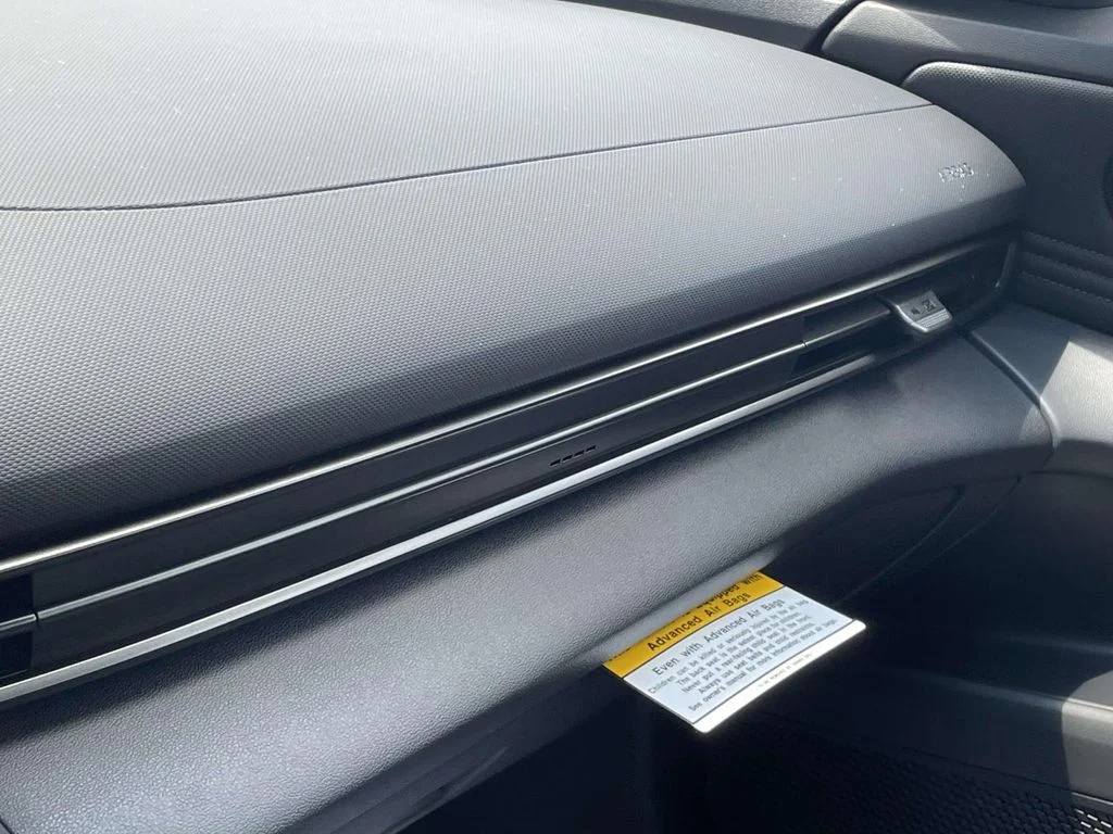New 2026 White Hyundai SEL Sport image 31