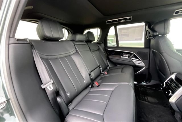 New 2026 Belgravia Green Land Rover SE image 10