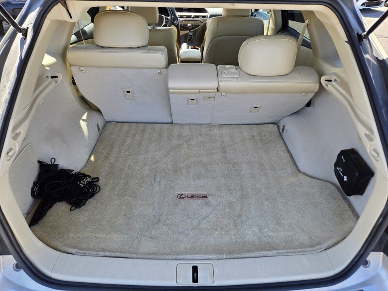 Used 2013 Cashmere Metallic LEXUS AWD 4DR image 13