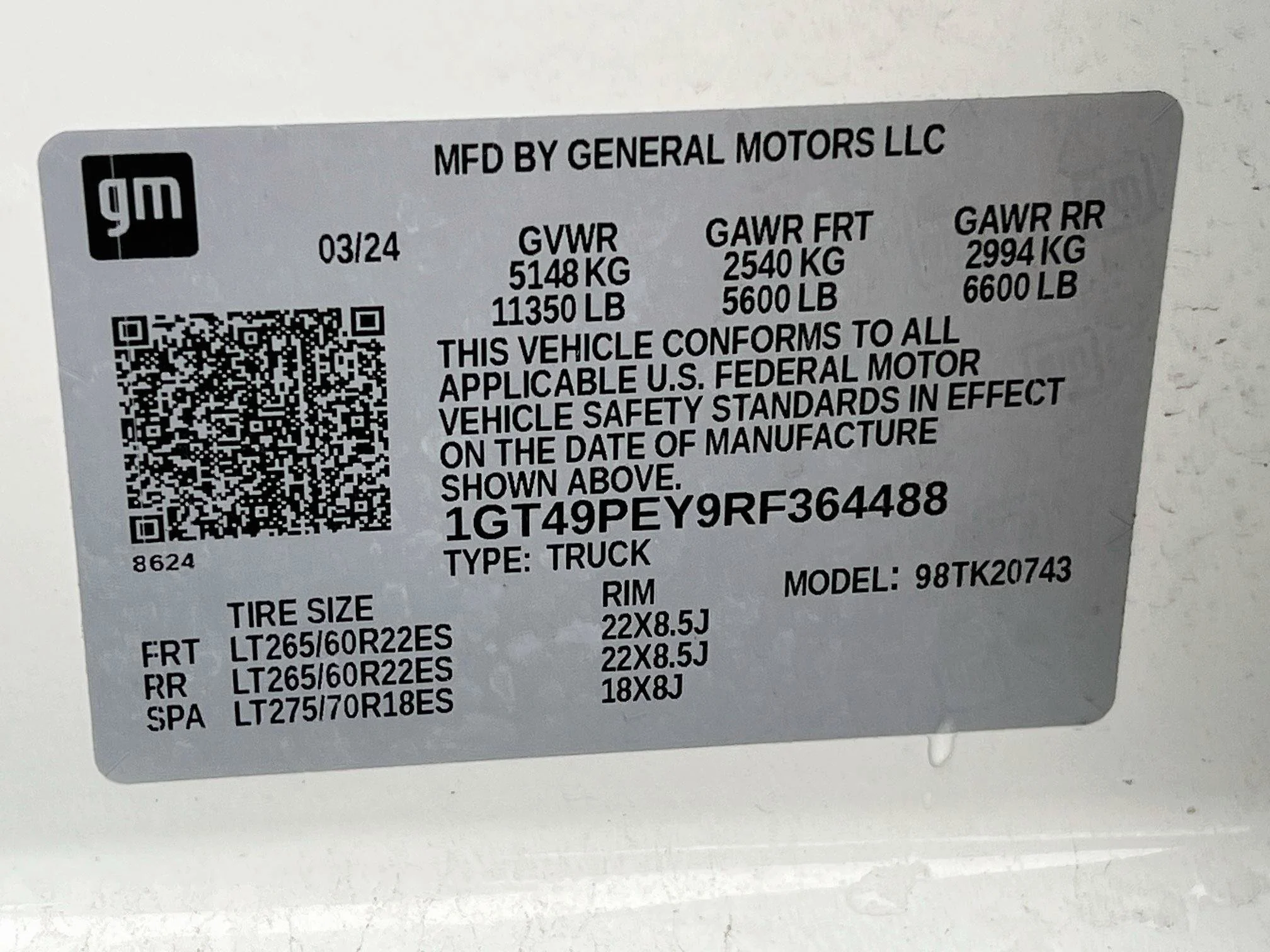 Used 2024 Summit White GMC AT4 image 11