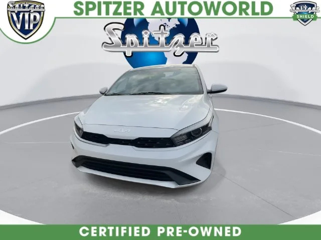 Used 2024 White Kia LXS image 6