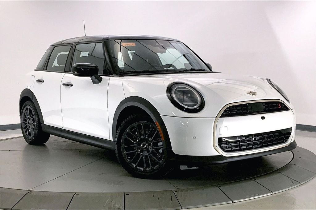 2026 MINI Hardtop Cooper S's photo