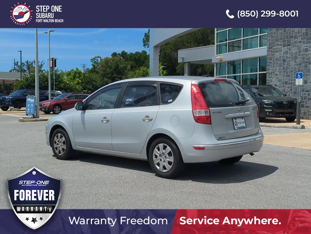 Used 2011 Silver Hyundai GLS image 5