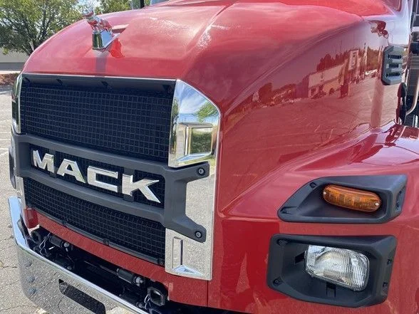 Used 2024 Red Mack  image 66