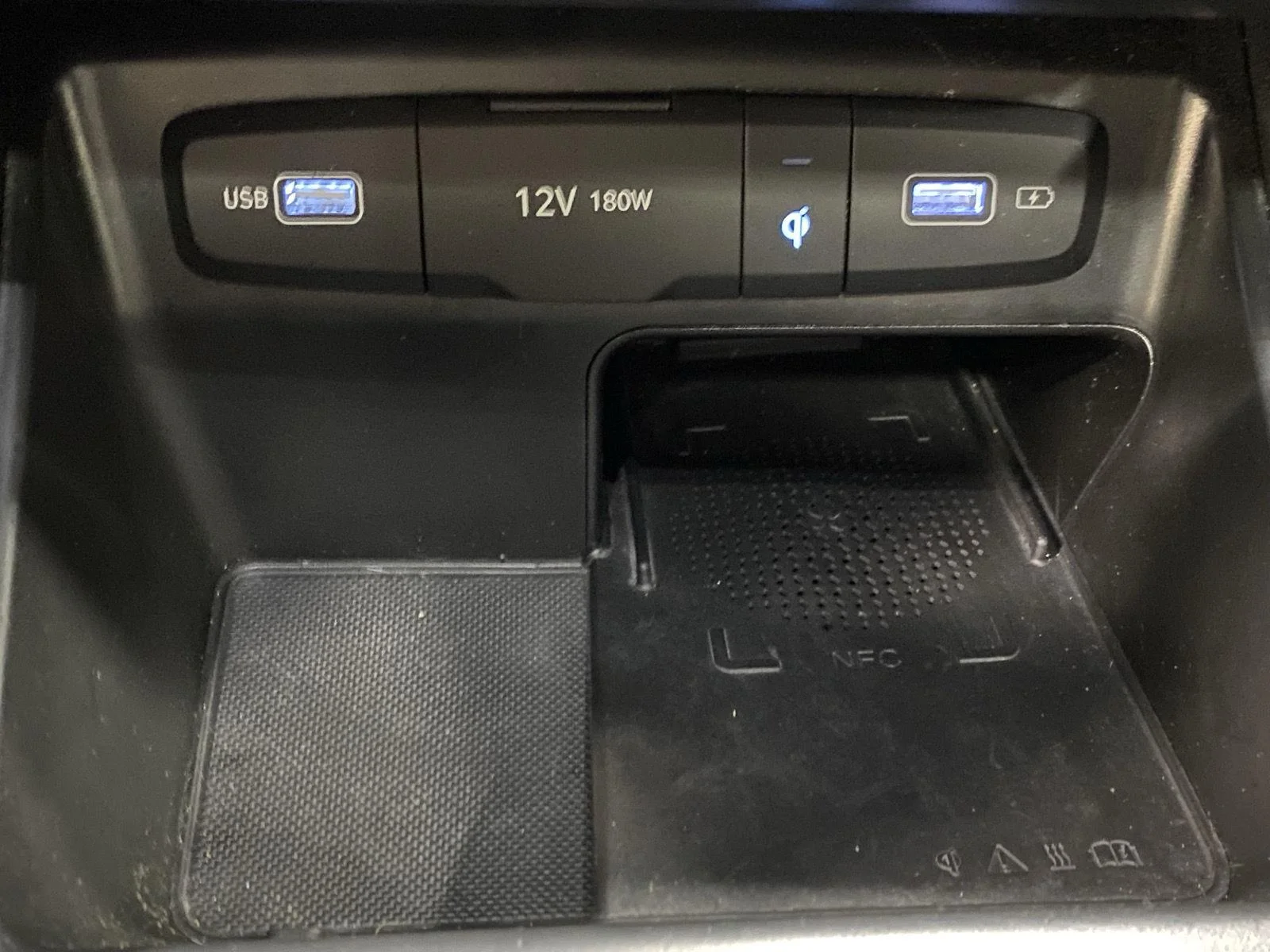Used 2022 Ice White Hyundai SEL Premium image 25