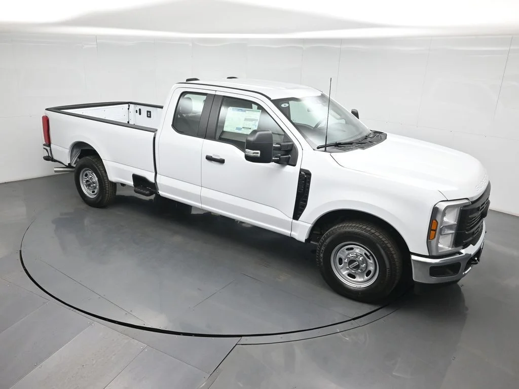 New 2027 Oxford White Ford XL image 33