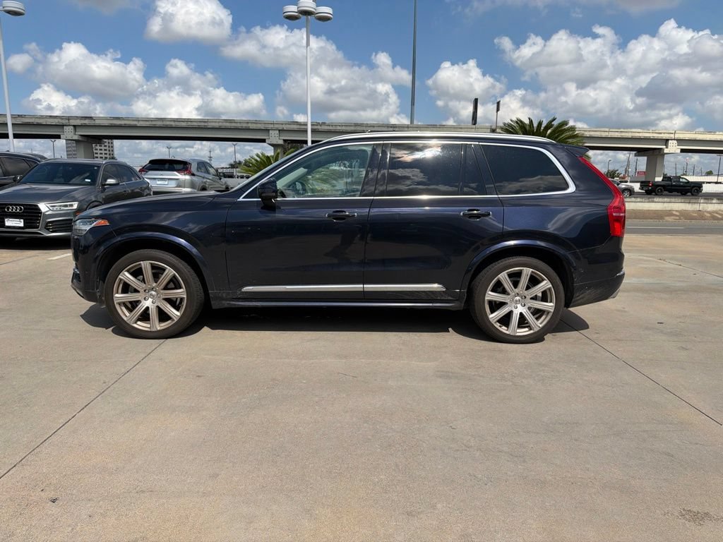 Used 2019 Magic Blue Metallic Volvo T6 Inscription image 2