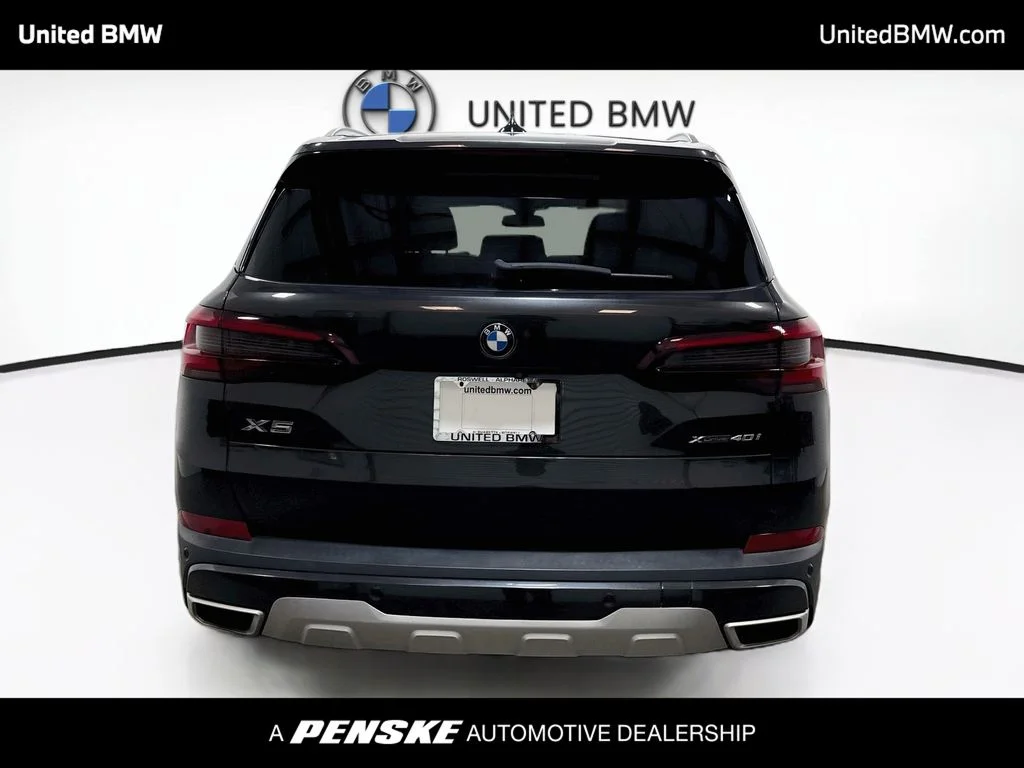 Used 2020 Dark Graphite Metallic BMW xDrive40i image 6