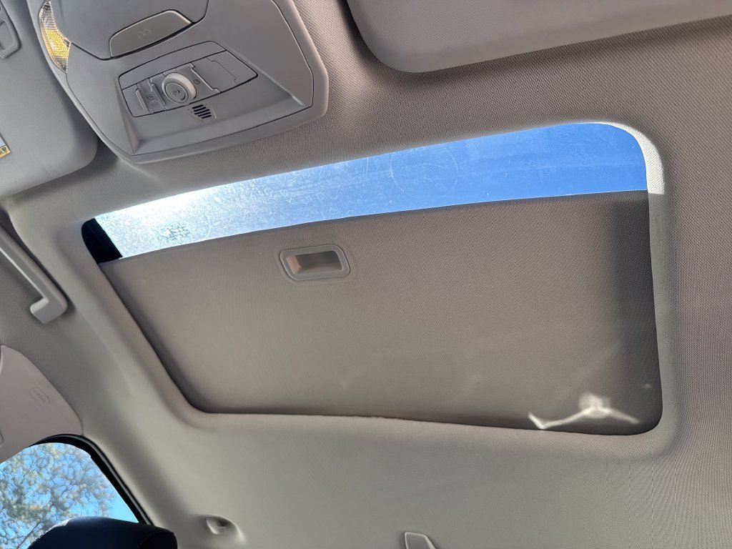Used 2016  Ford Titanium image 29