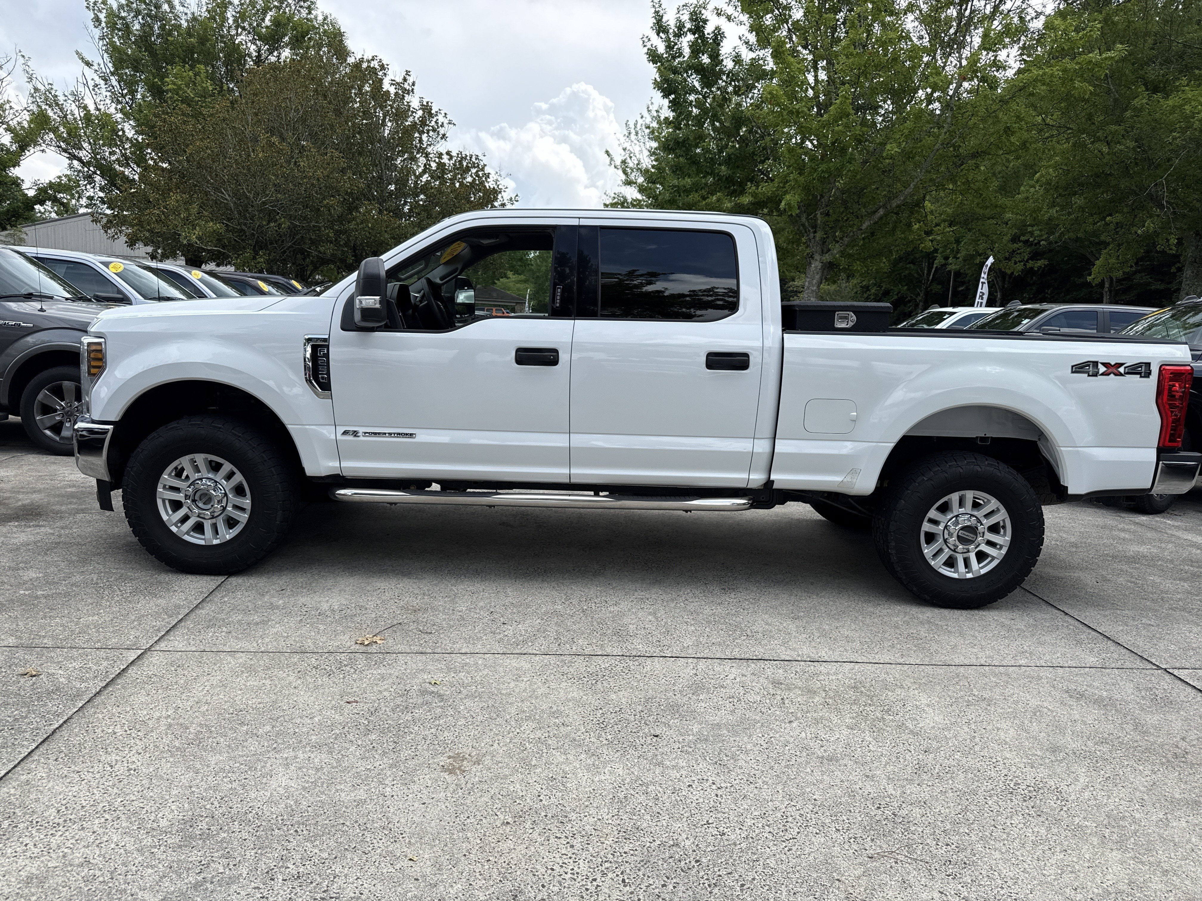 Used 2019 Oxford White Ford XLT image 4