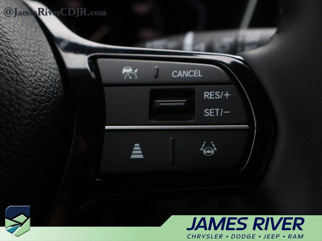 Used 2025 Black Honda EX-L image 28