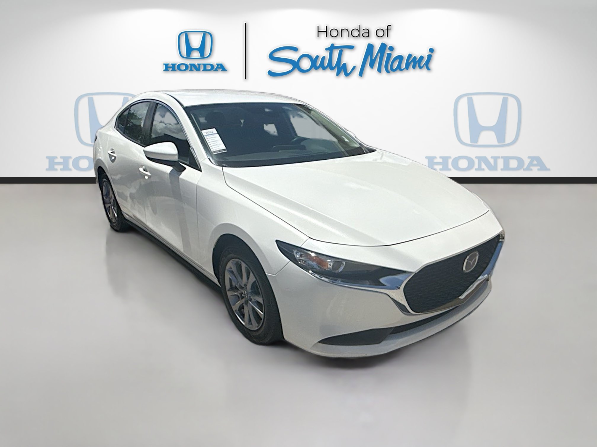 Used 2020 Snowflake White Pearl Mica Mazda  image 1