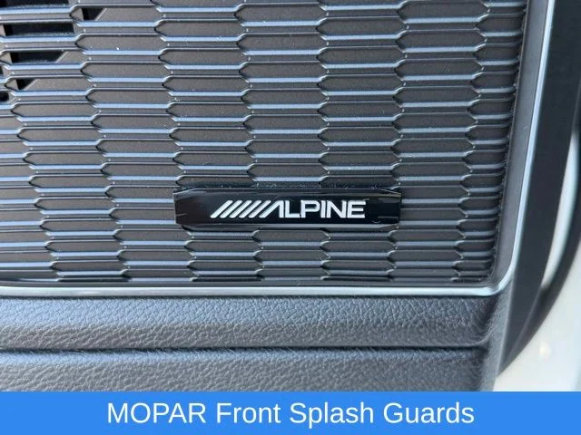 Used 2023 White/off-white Jeep Overland image 27
