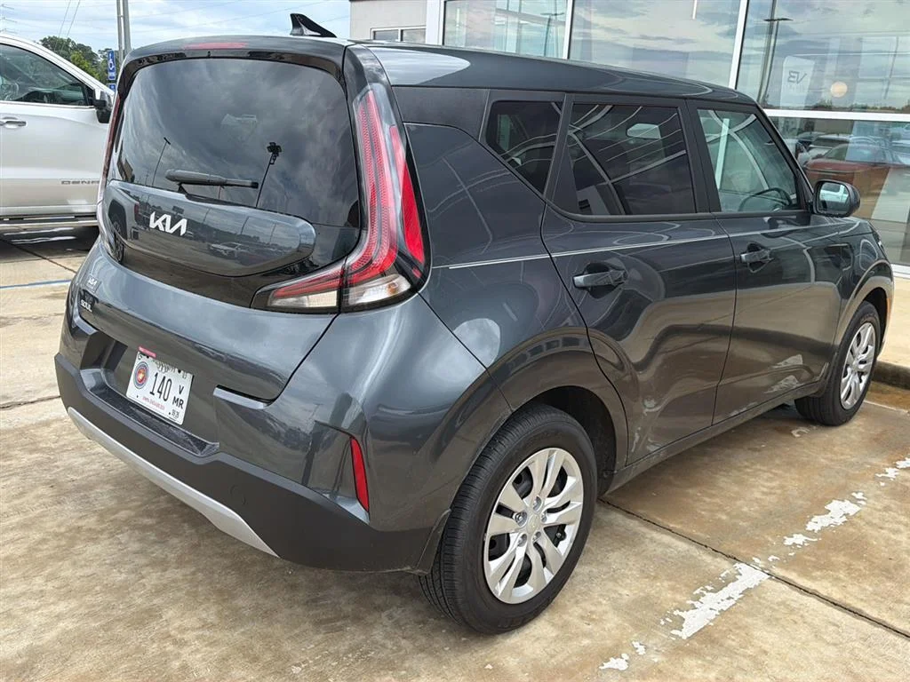 2025 Kia Soul 2.0L LX IVT's photo