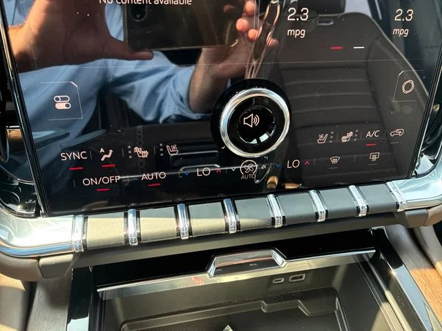 New 2026 Onyx Black GMC Denali Ultimate image 18