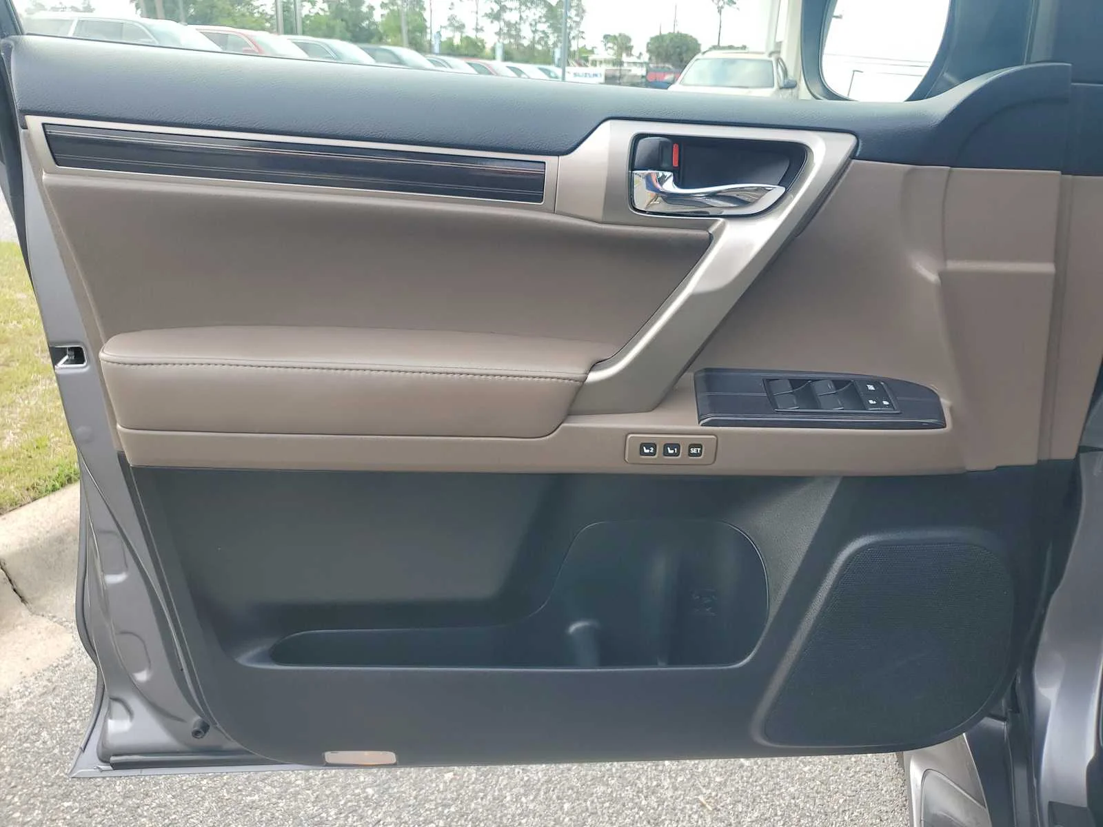 Used 2020  Lexus GX 460 Premium image 15
