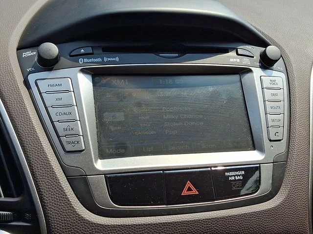 Used 2011 Gray Hyundai Limited image 24