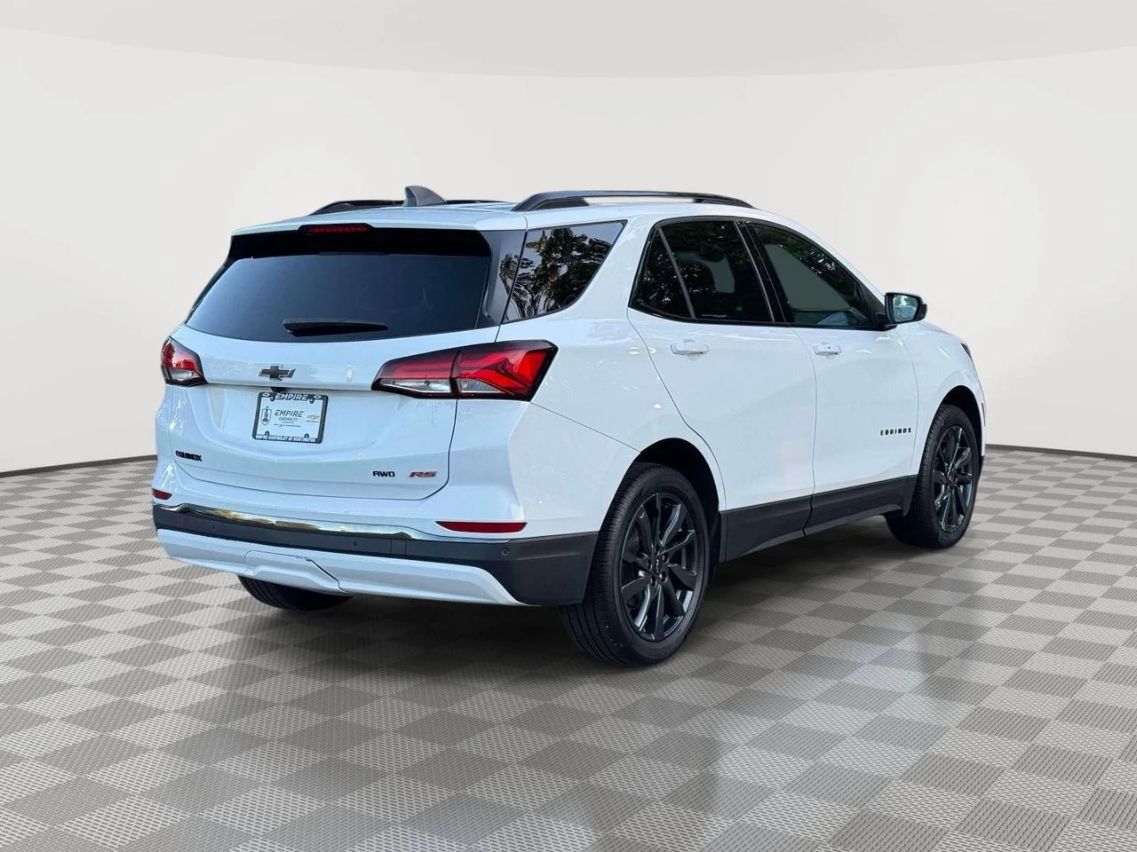 Used 2023 Summit White Chevrolet AWD RS image 7