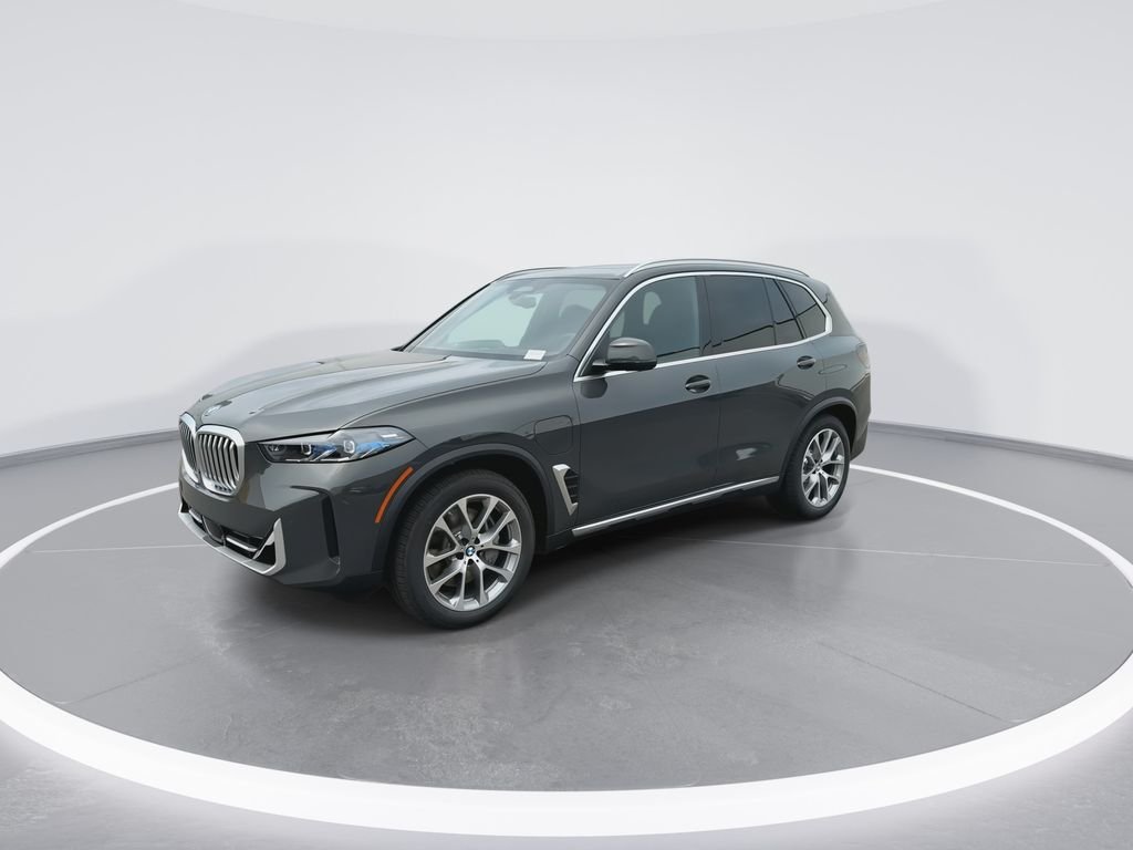New 2026 Gray Metallic BMW xDrive50e image 4