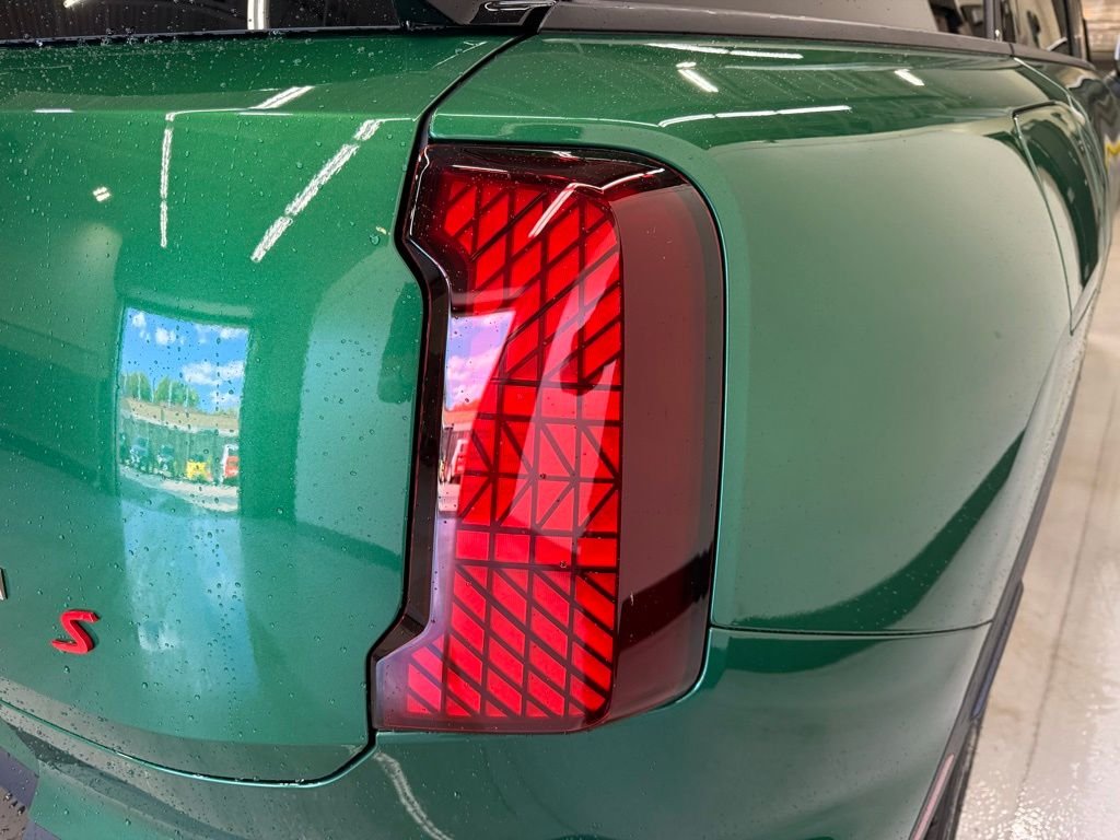 Used 2026 British Racing Green IV Met MINI  image 5